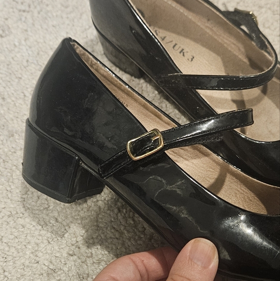 Black Mary Jane Shoes - Picture 2 of 4